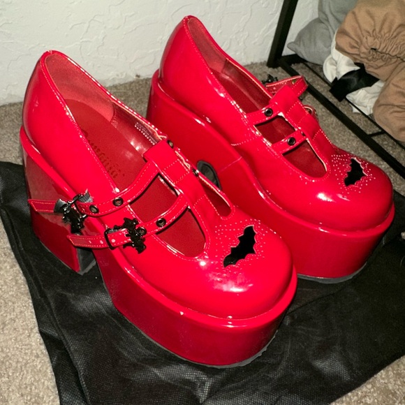 Red Platform Mary Jane Shoes - Picture 7 of 7